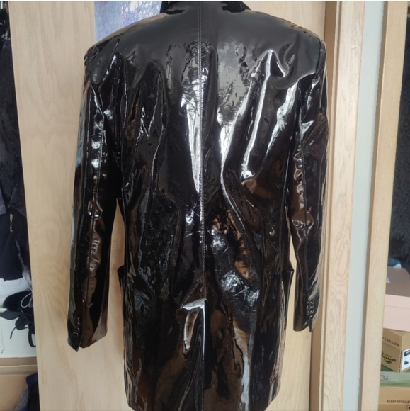 AFRM Agnes Oversized Vinyl Blazer in Noir Size M - Picture 7 of 7